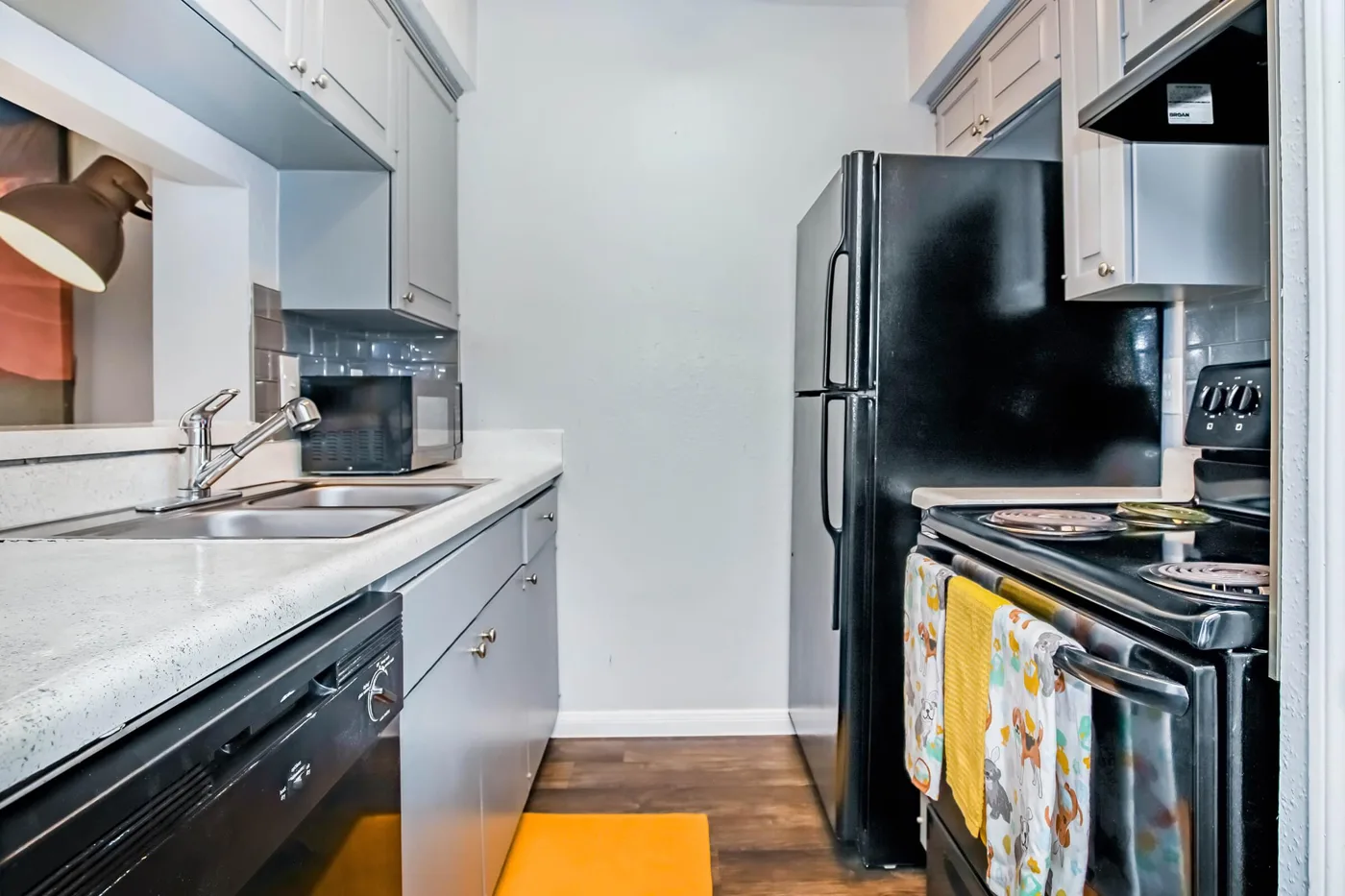 Cocina de un apartamento en Establishment