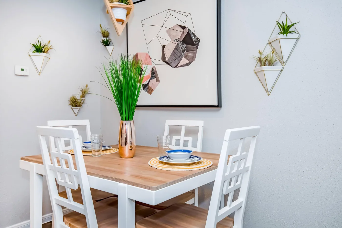 Comedor de un apartamento en Establishment